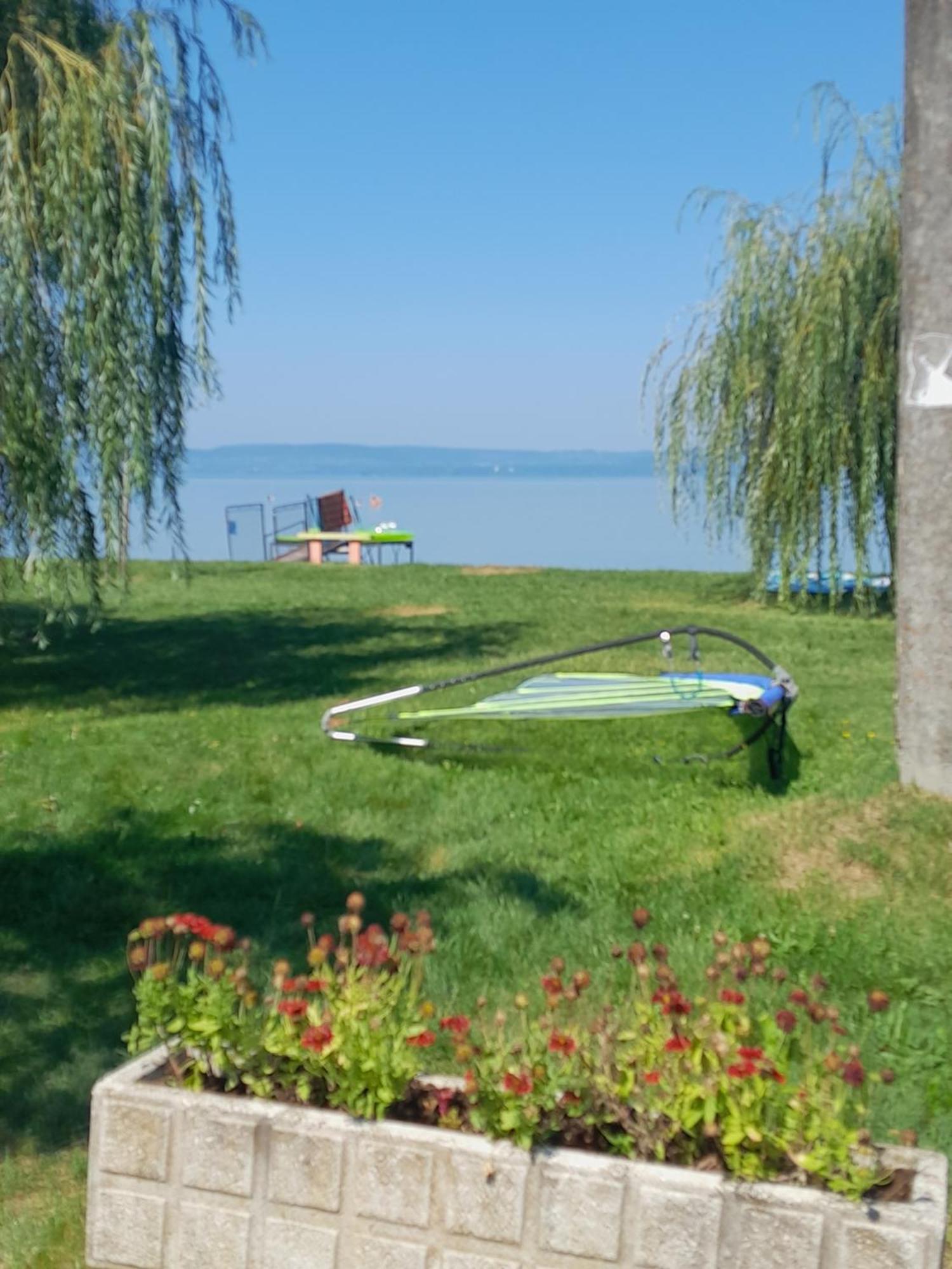 Traumlage Direkt Am See Balatonszemes Exterior foto